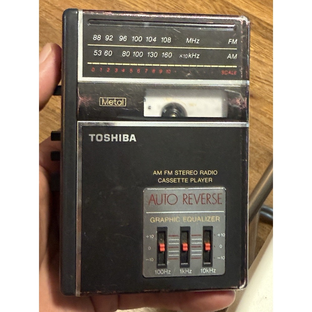Vintage TOSHIBA AM/FM Stereo Cassette Player KT-4038 Radio Works Great , ( Read